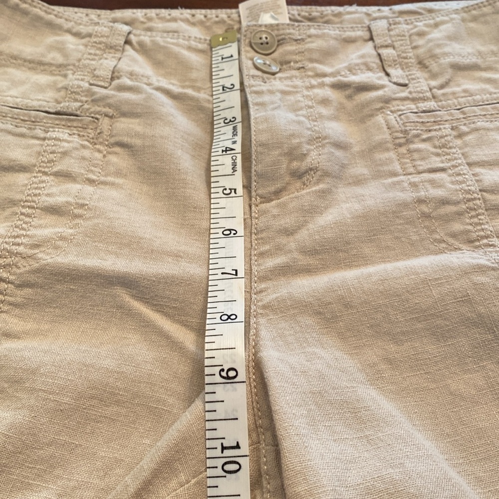 Khaki Sonoma shorts. Cotton/Linen blend. Size 8. - Picture 4 of 7